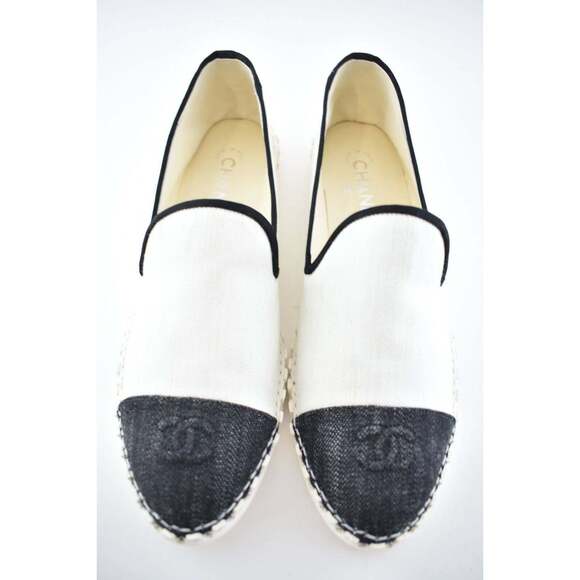 Chanel 19C White Black Fabric CC Logo Cap Toe Moccasin Ballet Loafer Flat 41 - Picture 1 of 8